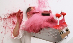 SLAPPED IN THE FACE TILL YOUR SHIT TURNS RED_______performance, cotton candy machine/ 2009 / CAN, Centre d'Art Neuchâtel, Switzerland