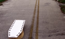 DEMARCATION OF A FLOATING NIGHT BOARD_______installation / backboard, ice-cream cones / 1995