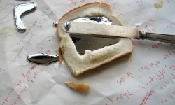 MERCURY FOR BREAKFAST_______mercury, bread / installation 2018