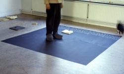KLOMPEN_______installation / graphite, felt, chalk / 1994